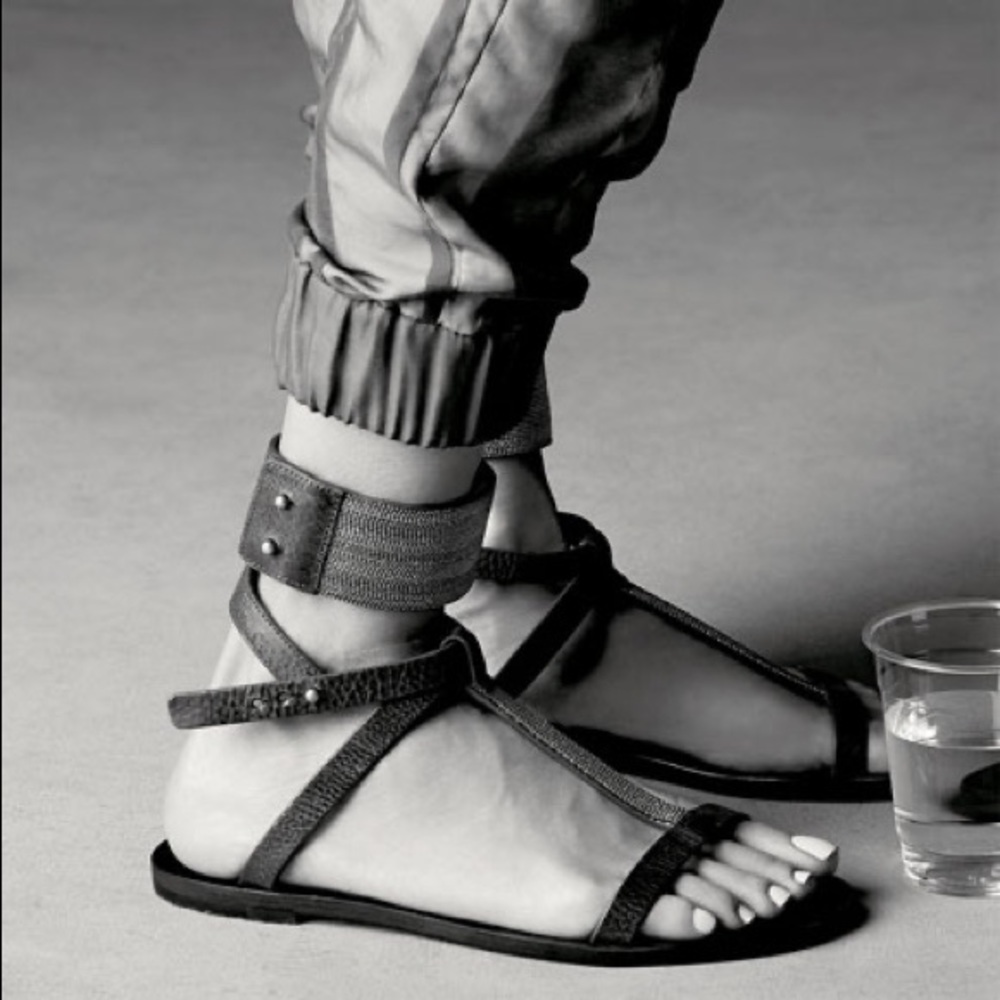 $1415 Brunello Cucinelli Flat Sandal with Ball Chain Trim, Charcoal size 37 NEW